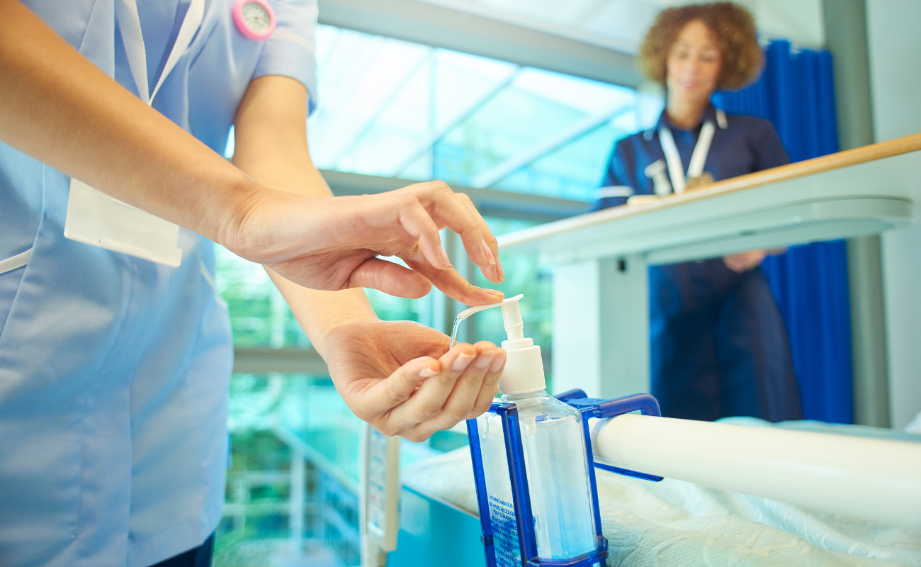 <strong>Sono un infermiere laureato ed eseguo le igieni</strong>